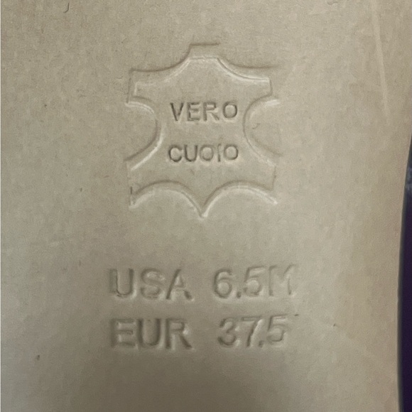 Women’s Via Spiga Purple Heels - Picture 9 of 13